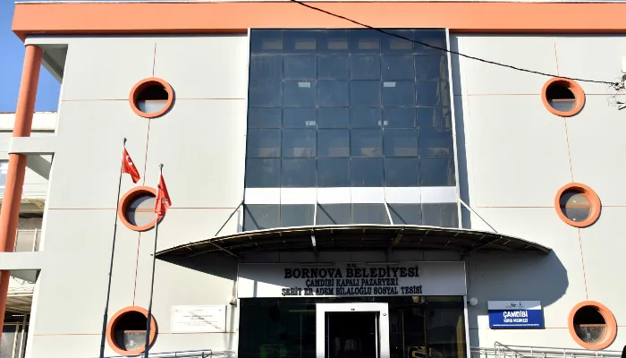 Çamdibi Kapalı Pazaryeri