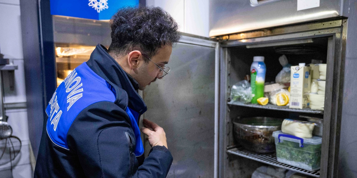 Sırtında 
