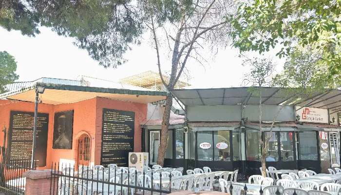 Prof.Dr.Türkel Minibaş Gençlik Merkezi