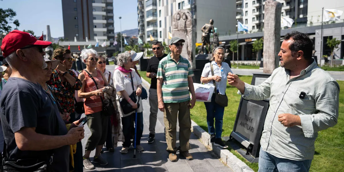 Açık havada, üzerinde 