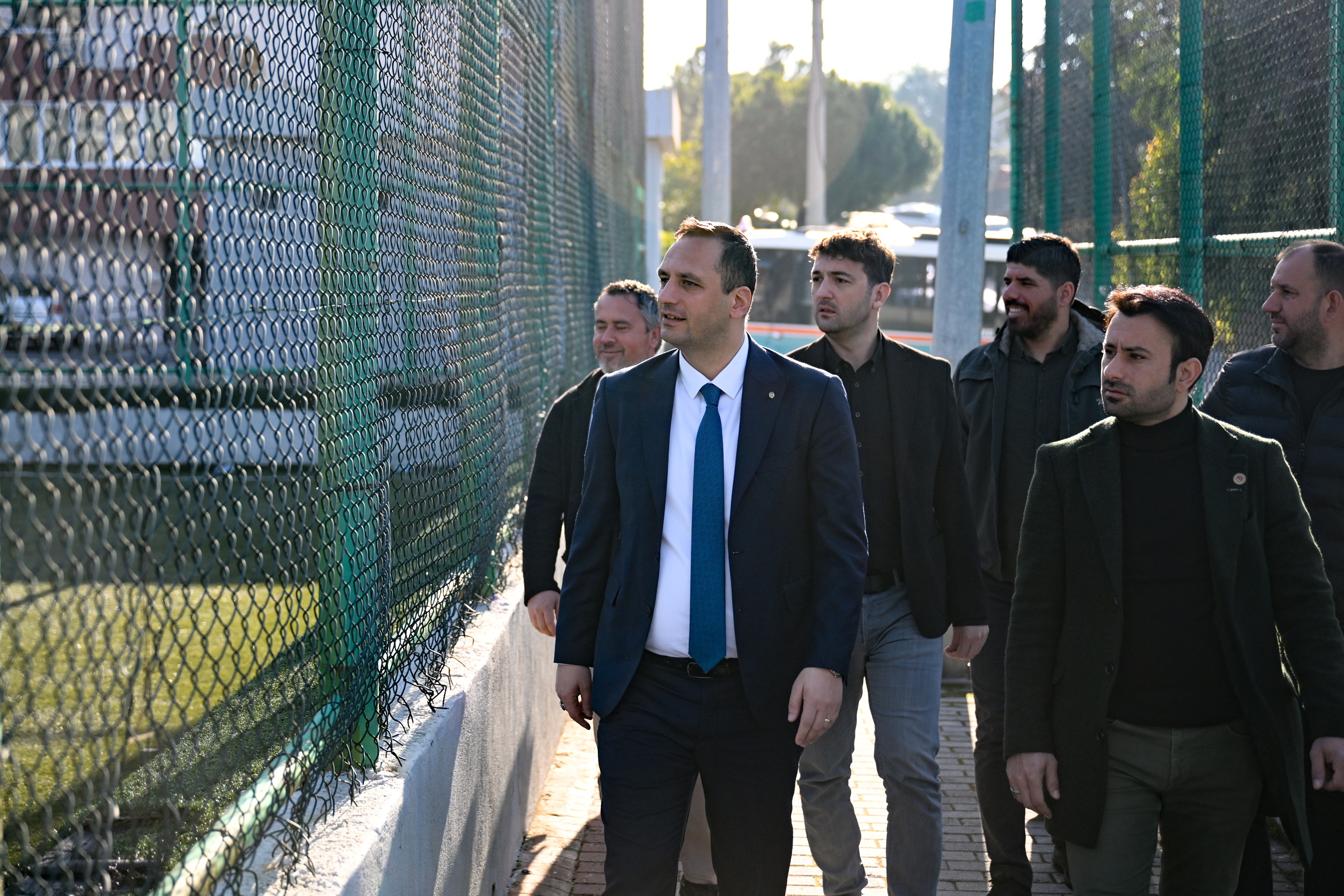 909 sokak halı saha ve yeşil alan (2)